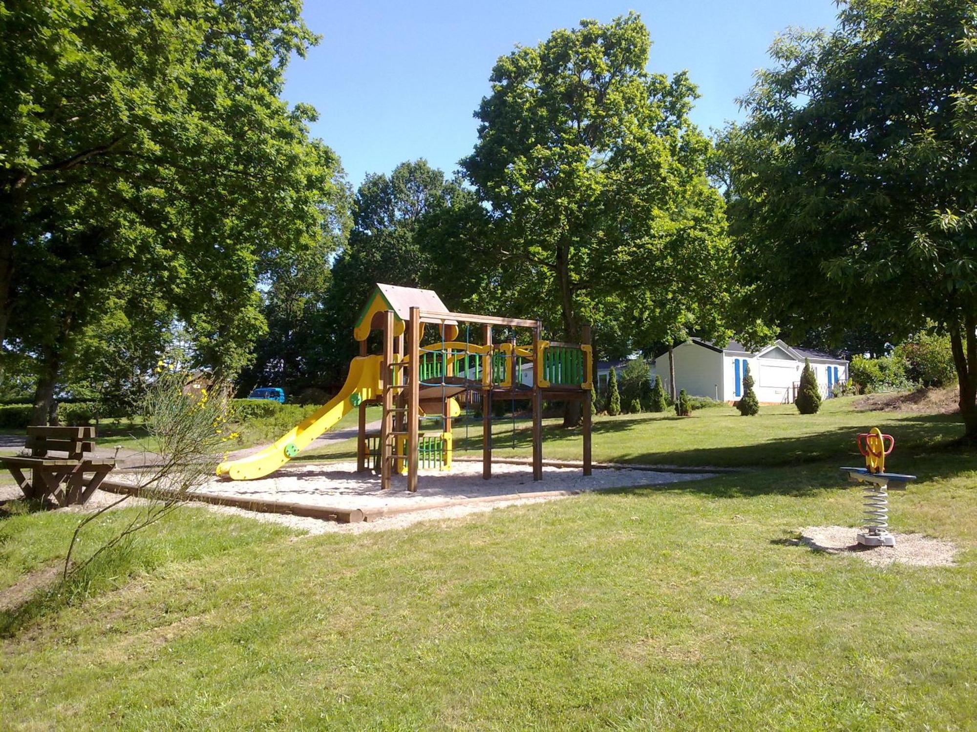 Camping Le Balcon De La Baie Saint-Marcan Екстериор снимка