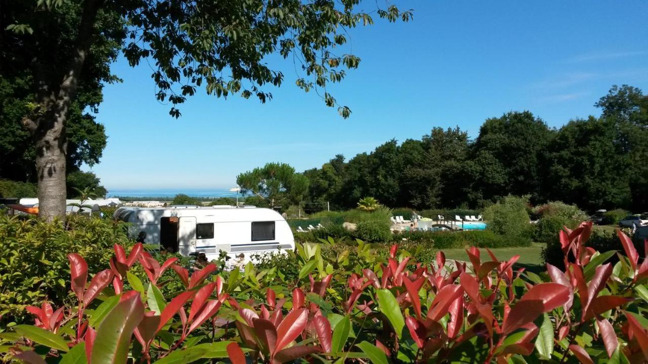 Camping Le Balcon De La Baie Saint-Marcan Екстериор снимка